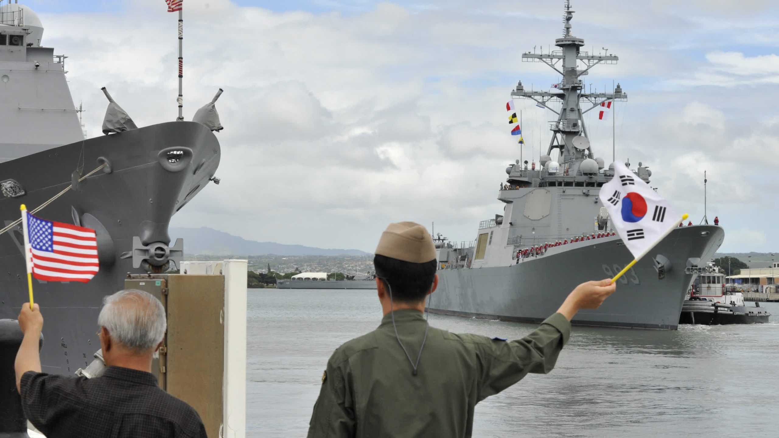 Republic of Korea Navy destroyer at sea